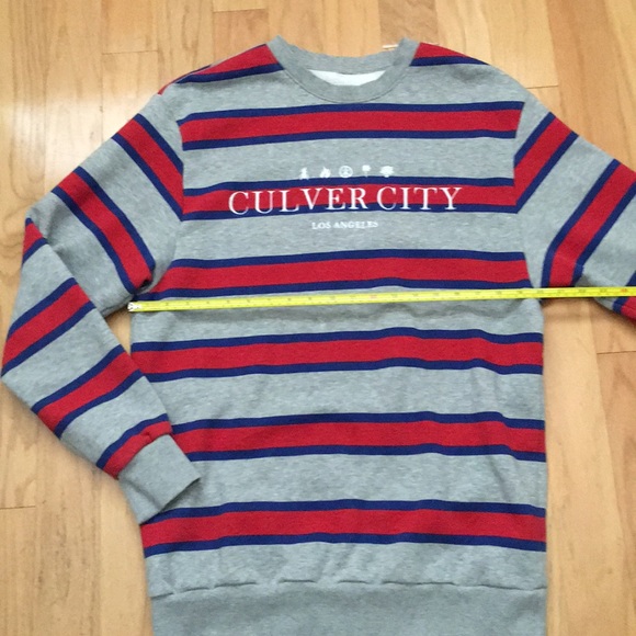 Sweatshirt - Picture 3 of 4